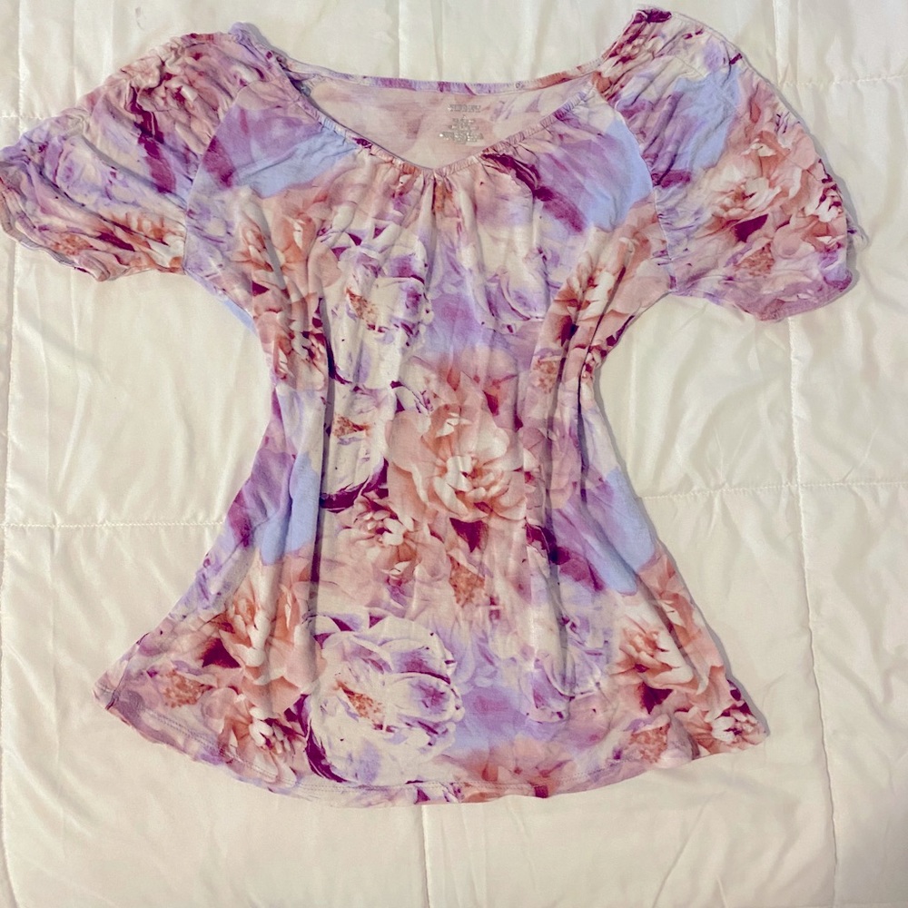 Jennifer Lopez shirt!